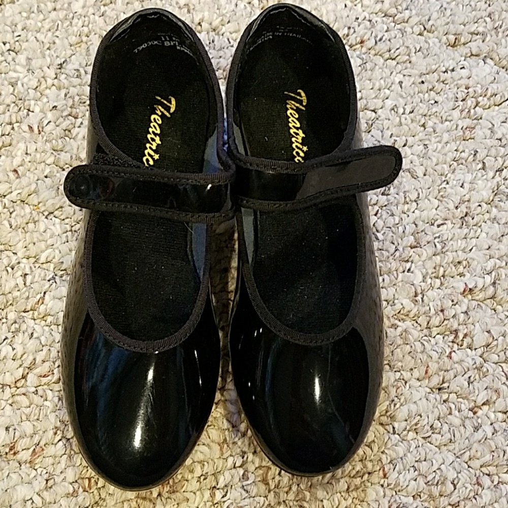 Toddler girls tap shoes, size 11